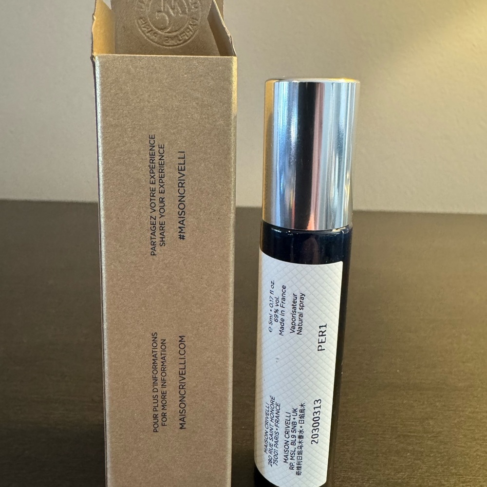 Maison Crivelli Oud Maracuja Extrait 5 ml .17 oz Travel Size Spray NIB - Picture 2 of 5